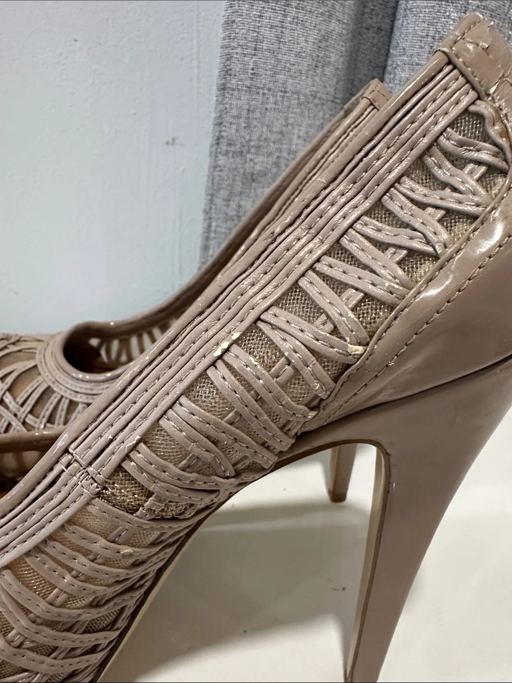 Calvin Klein Taupe women’s platform pumps. Size 6M